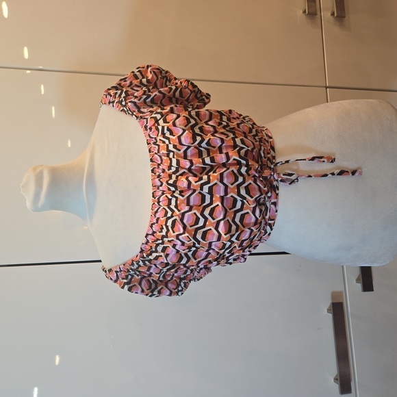 Streetwear Society Womens Off the Shoulder Crop Top NWT - Picture 1 of 7